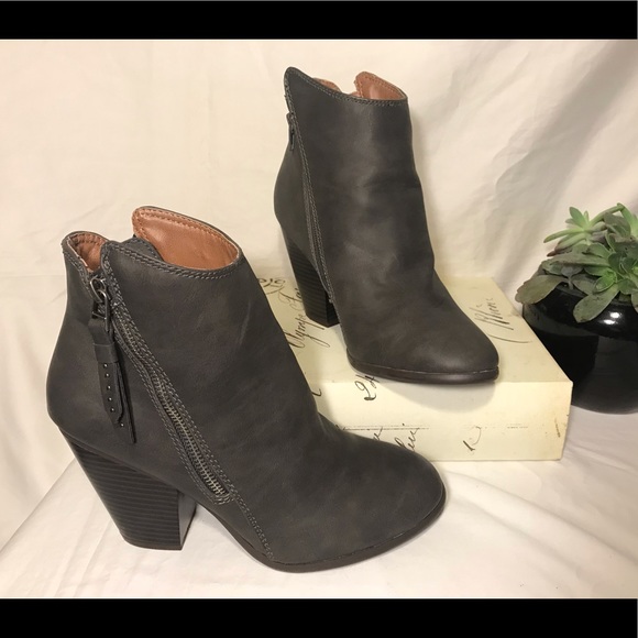 👢SALE!!! American Eagle Outfitters women’s boots - Picture 2 of 2